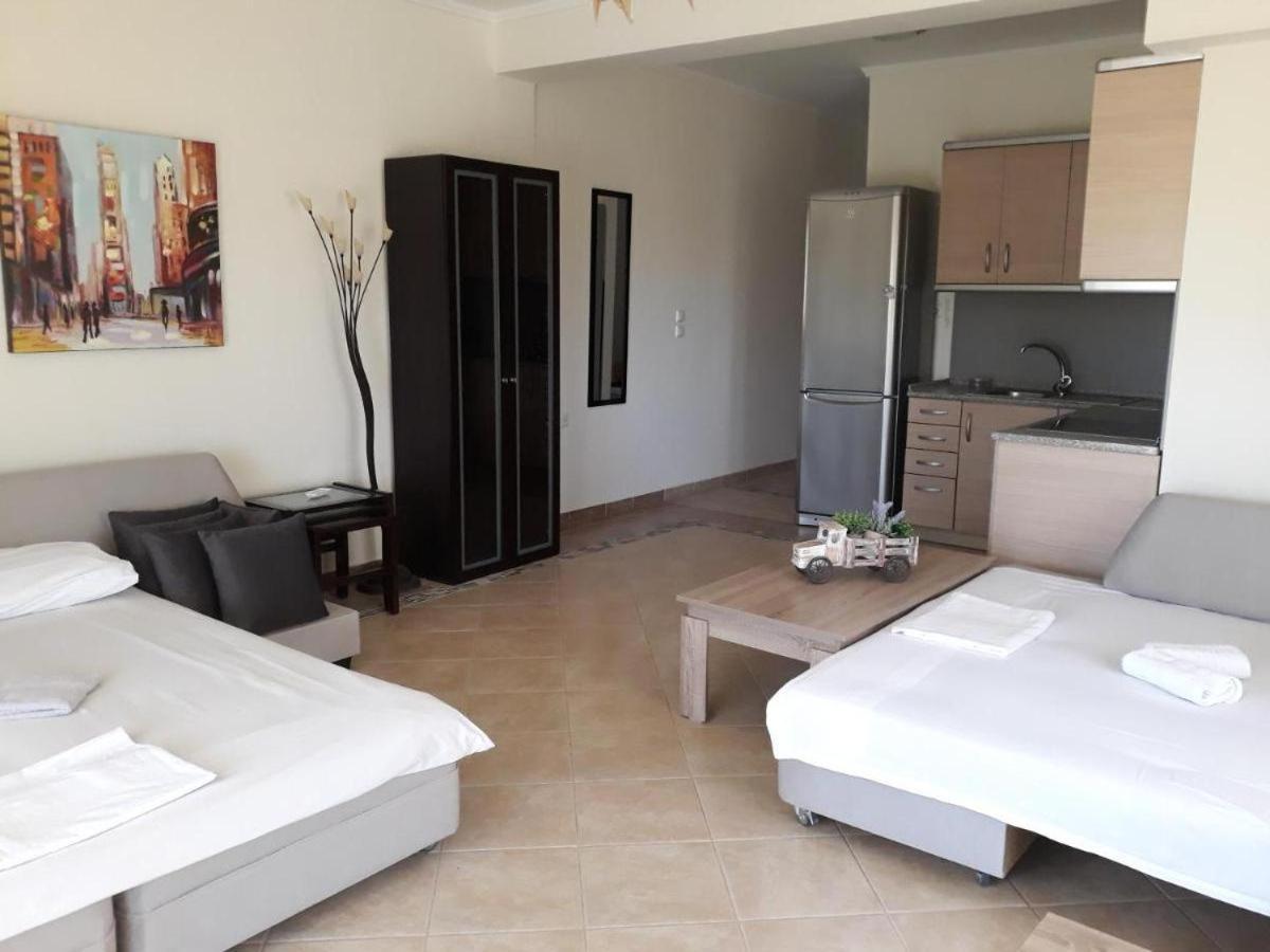 Apartamento The Pearl Néa Péramos Exterior foto